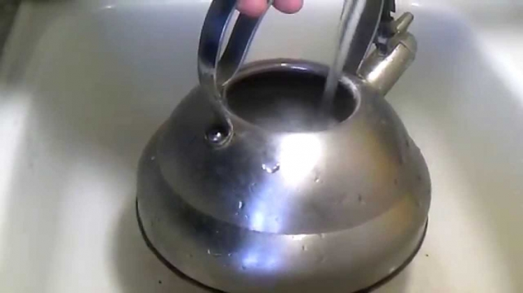 3 варианта очистки чайника из нержавейки